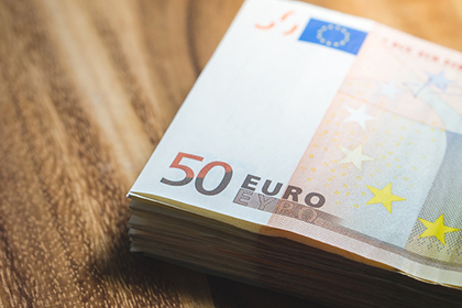 起诉开发商,追踪欠债真相者